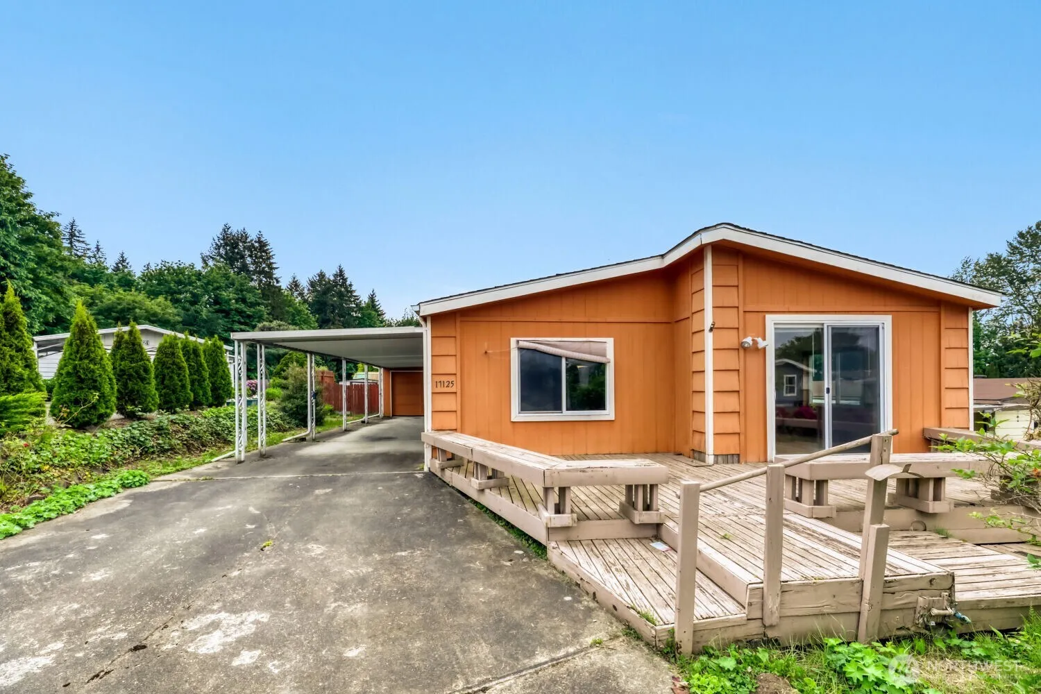 Property photo for 17125 Woodcrest Drive Ne, Bothell