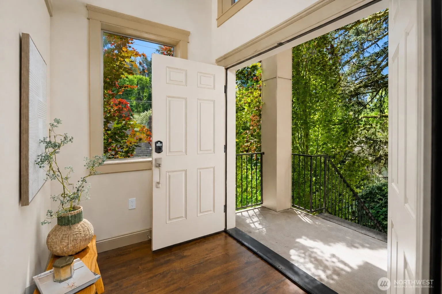 Property photo for 557 Se Andrews Street #d, Issaquah photo 3