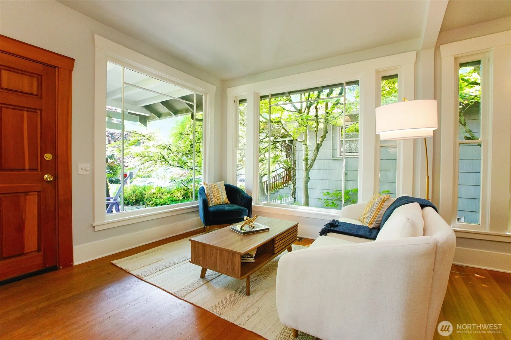 Property photo for 6525 23rd Avenue Ne, Seattle photo 4
