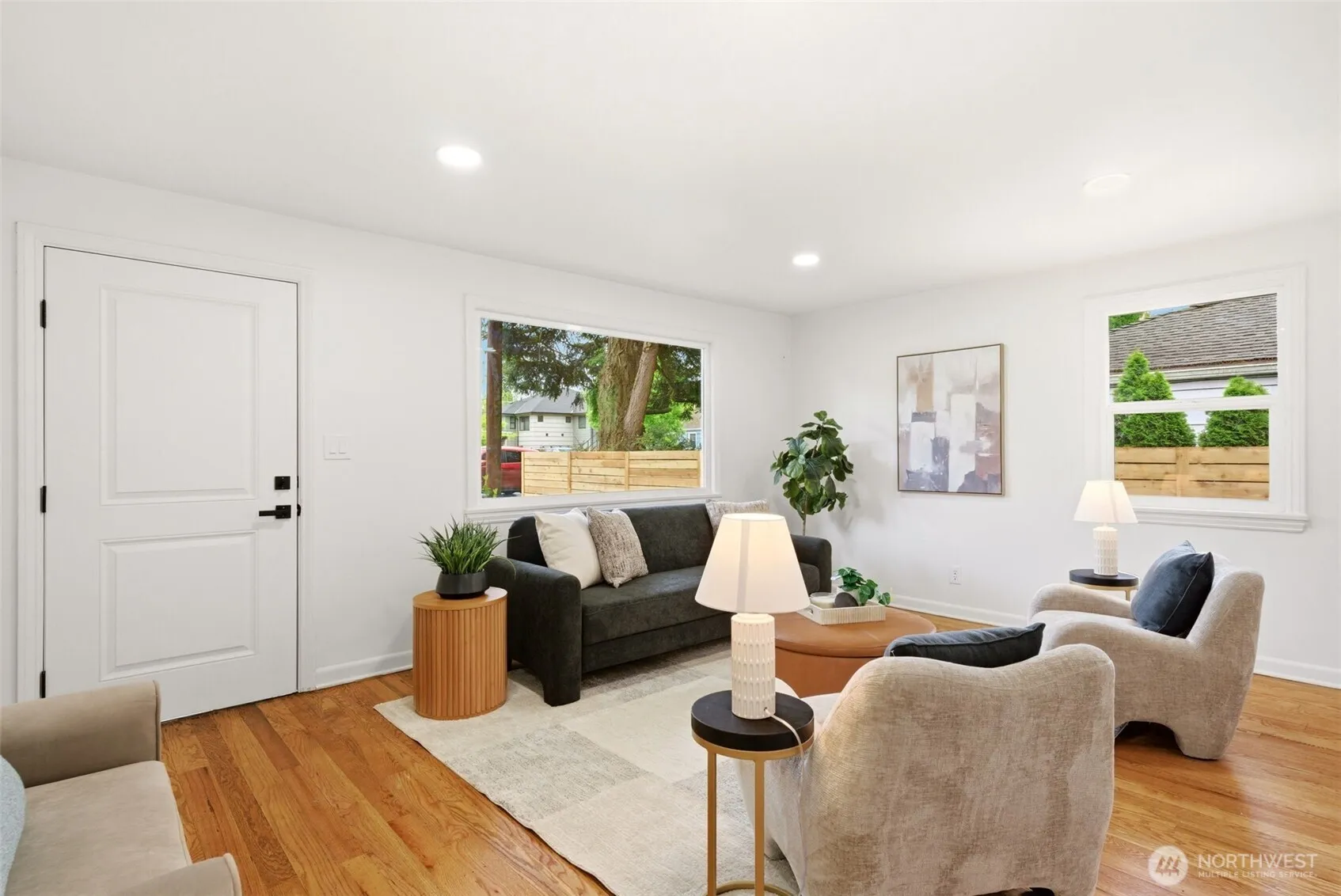Property photo for 9723 Evanston Avenue N, Seattle photo 3