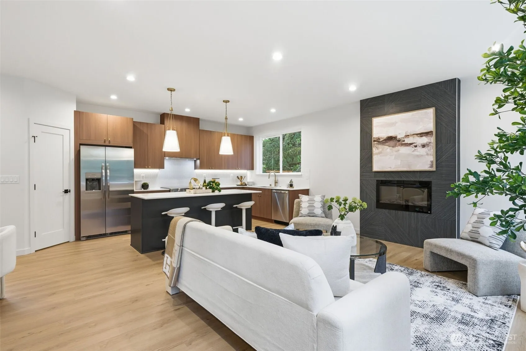 Property photo for 9725 Evanston Avenue N, Seattle photo 5