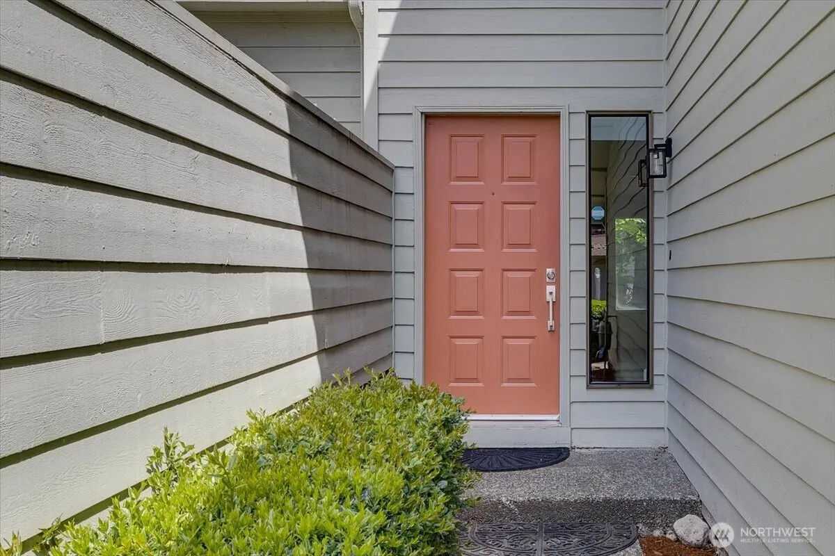 Property photo for 16132 Se 33rd Circle, Bellevue photo 3
