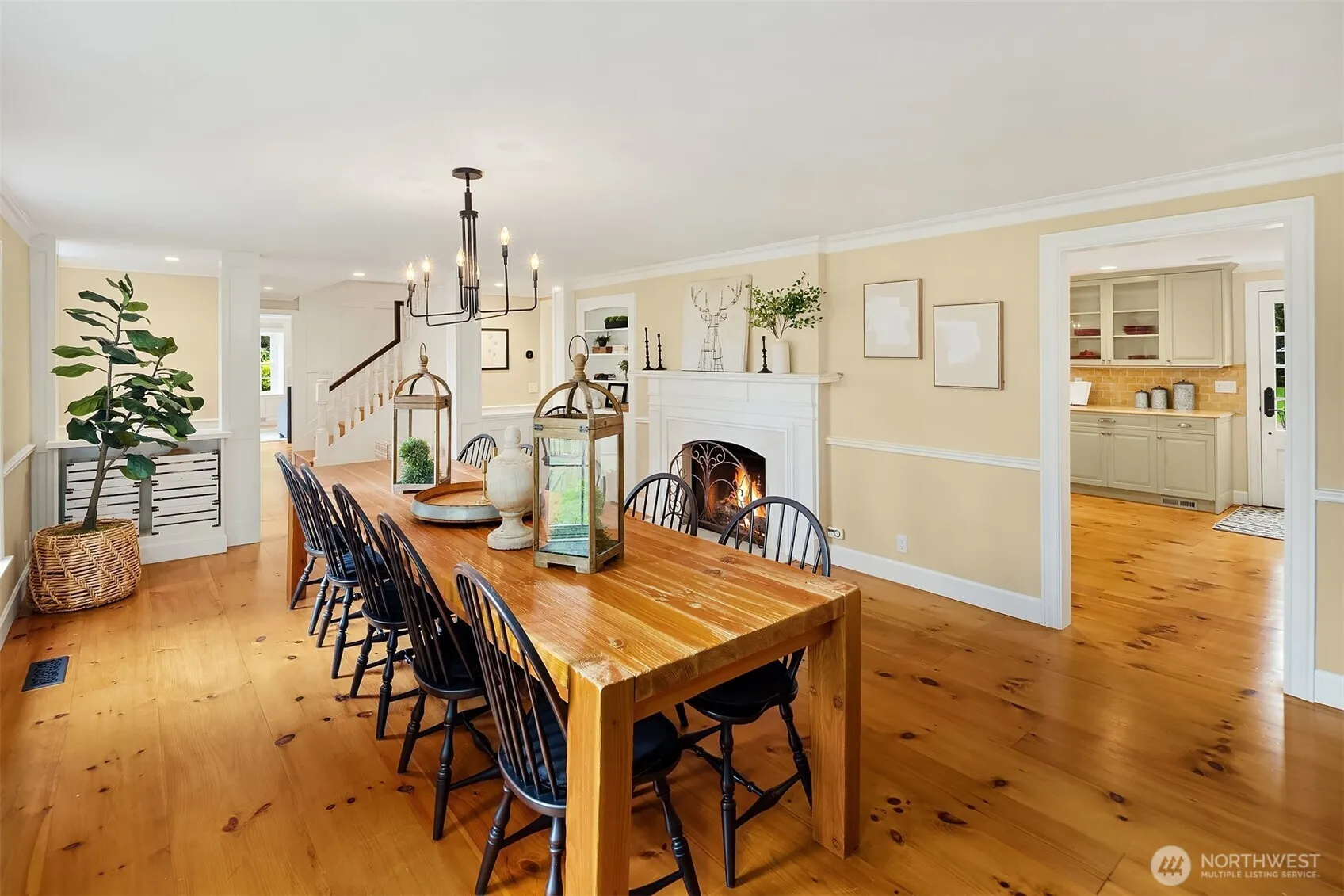 Property photo for 13432 Ne 25th Street, Bellevue photo 4