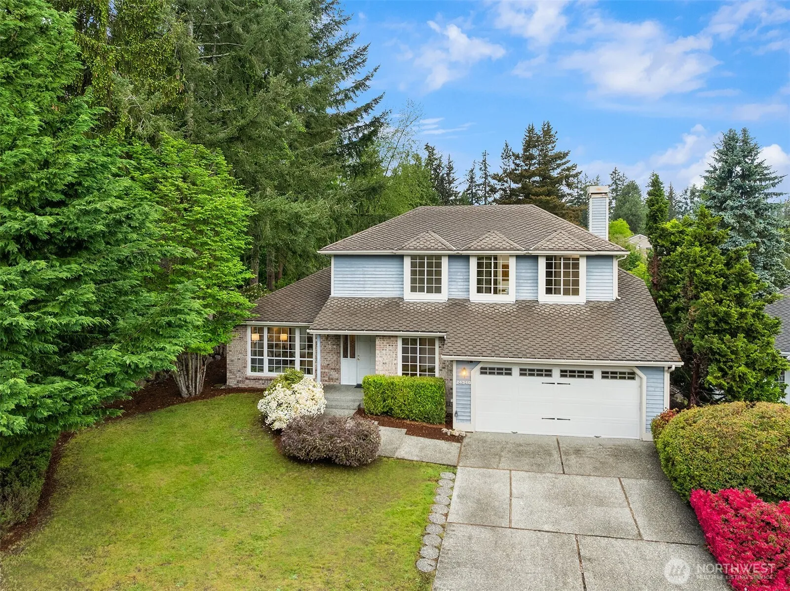 Property photo for 24346 Se 43rd Place, Sammamish photo 2