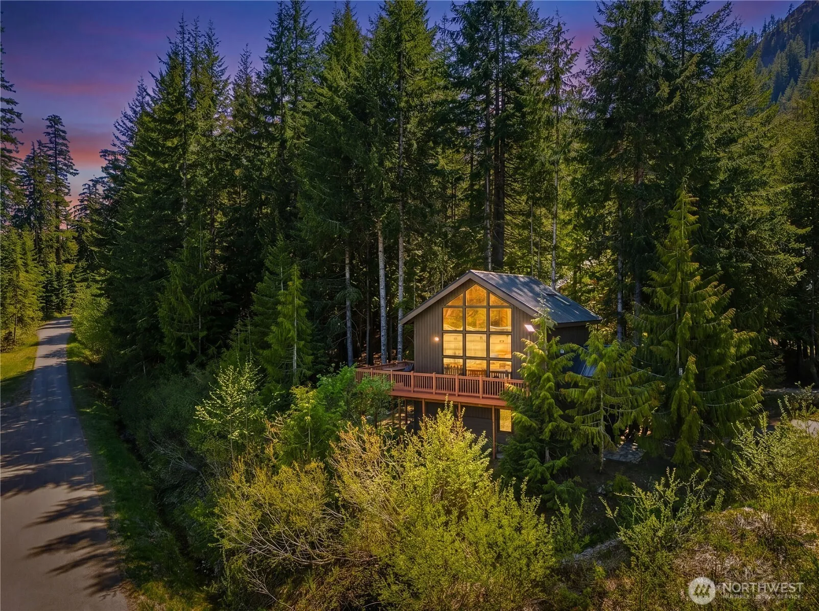 Property photo for 350 Rampart Drive, Snoqualmie Pass photo 3