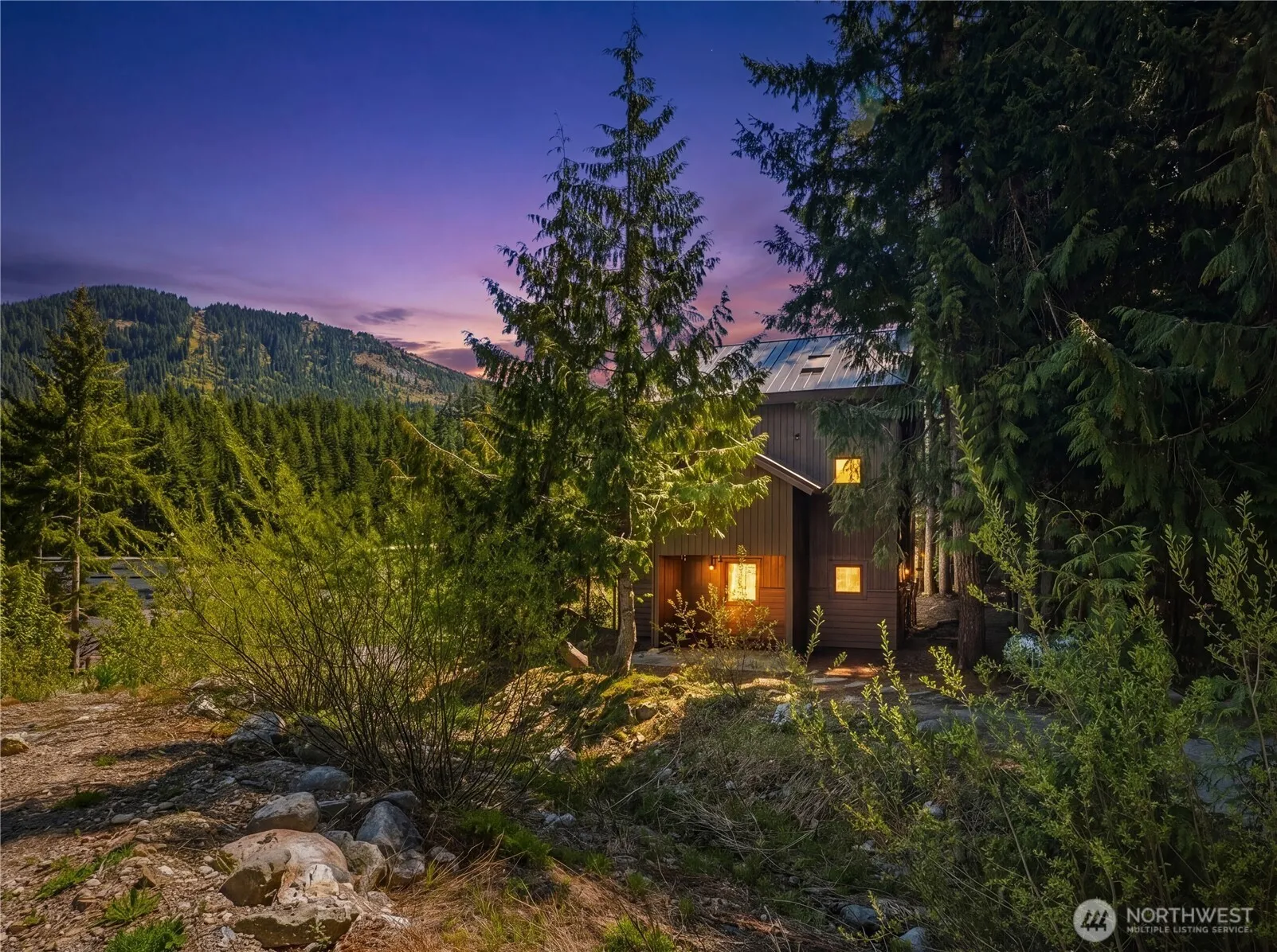 Property photo for 350 Rampart Drive, Snoqualmie Pass photo 2