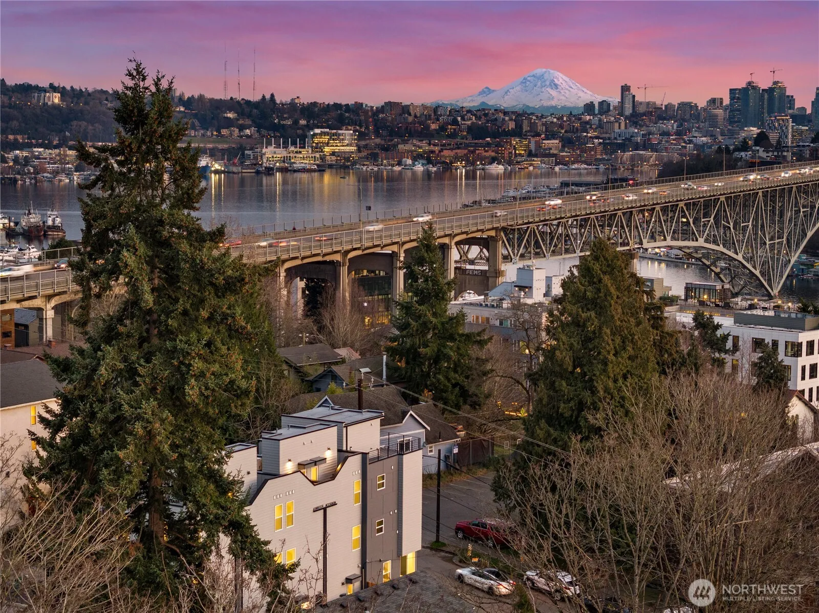 Property photo for 722 N 36th Street, Seattle photo 3