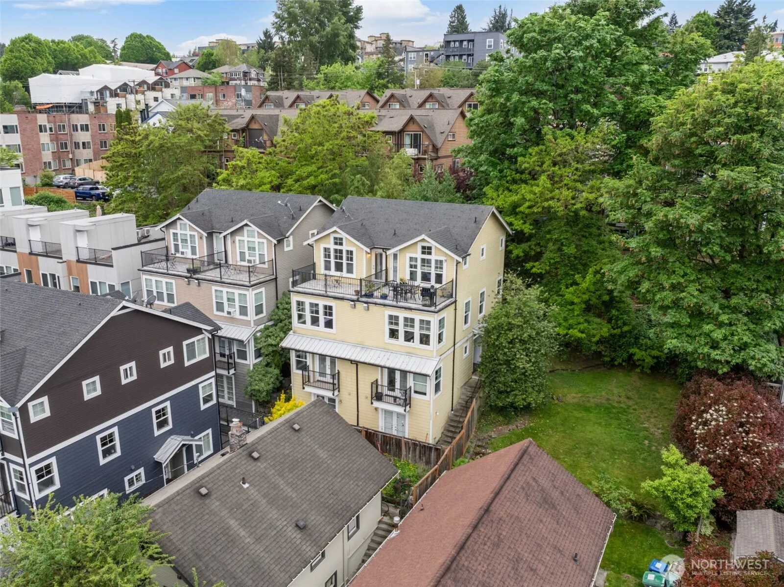 Property photo for 129 A 26th Avenue E, Seattle