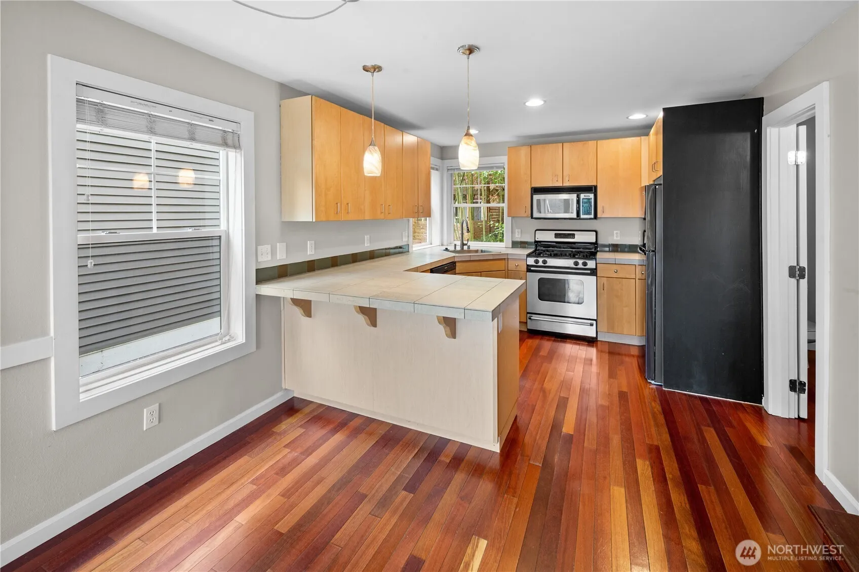 Property photo for 129 A 26th Avenue E, Seattle photo 4