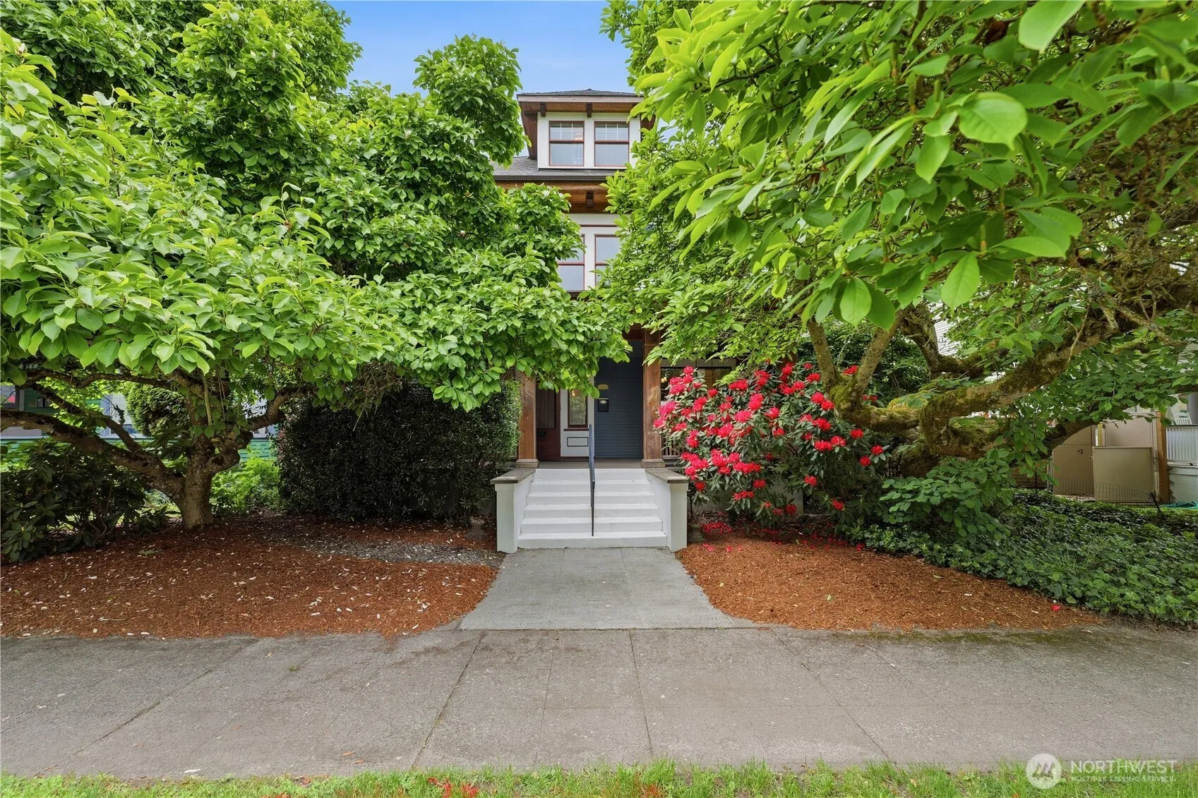 Property photo for 407 N J Street, Tacoma photo 2