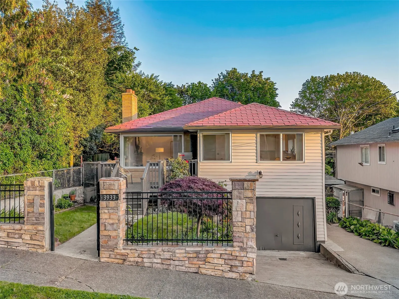 Property photo for 3933 S Mead Street, Seattle