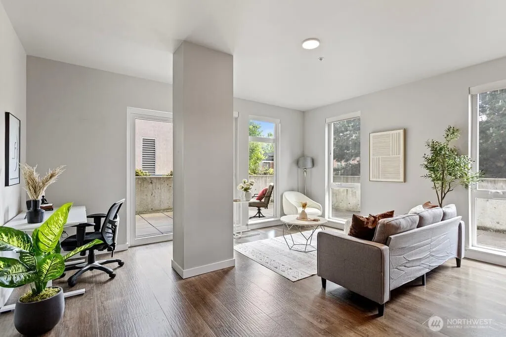 Property photo for 1085 Ave Ne 103rd #100, Bellevue photo 2