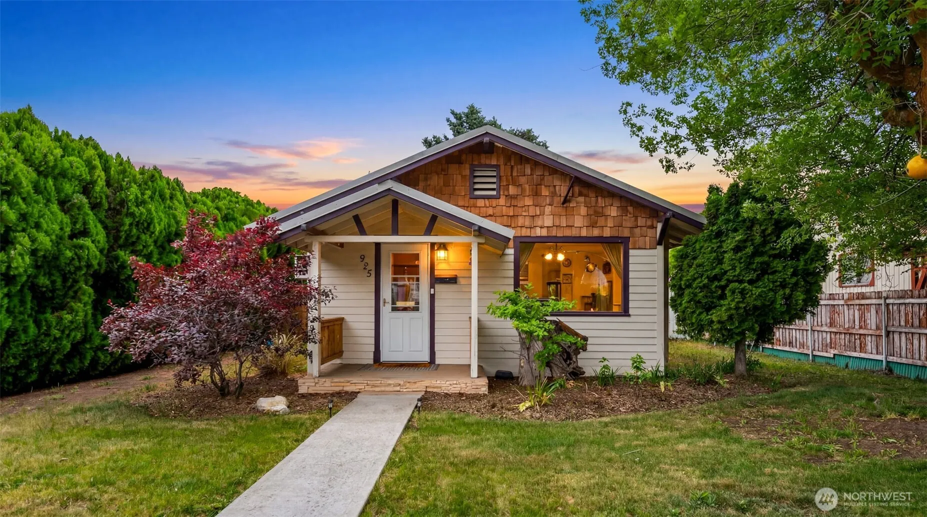 Property photo for 925 Monroe Street, Wenatchee