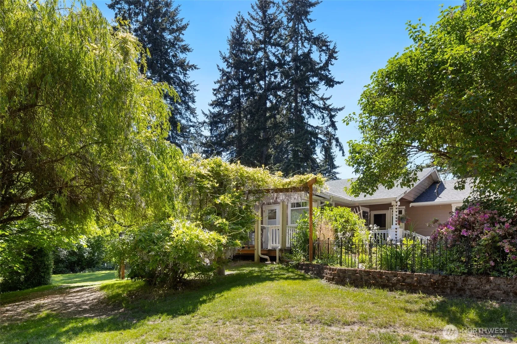 Property photo for 11019 Ne 140th Street, Kirkland
