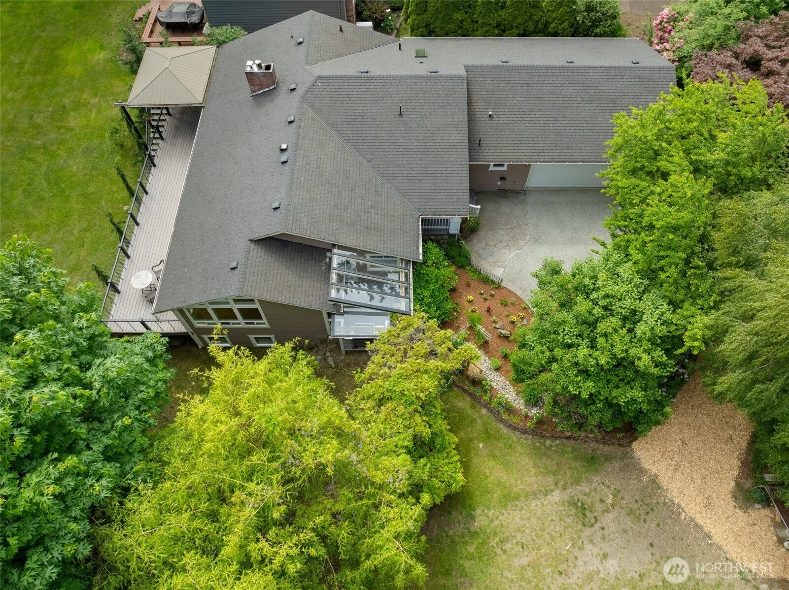 Property photo for 11019 Ne 140th Street, Kirkland photo 2