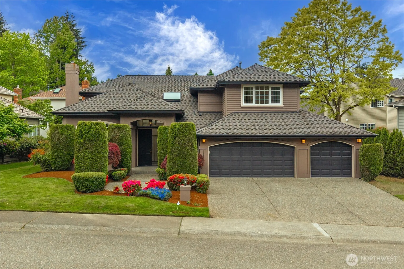 Property photo for 5869 Mont Blanc Place Nw, Issaquah, WA 98027
