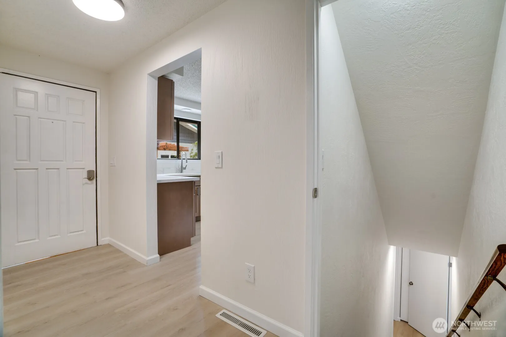 Property photo for 4270 Fir Drive Ne, Bremerton photo 3