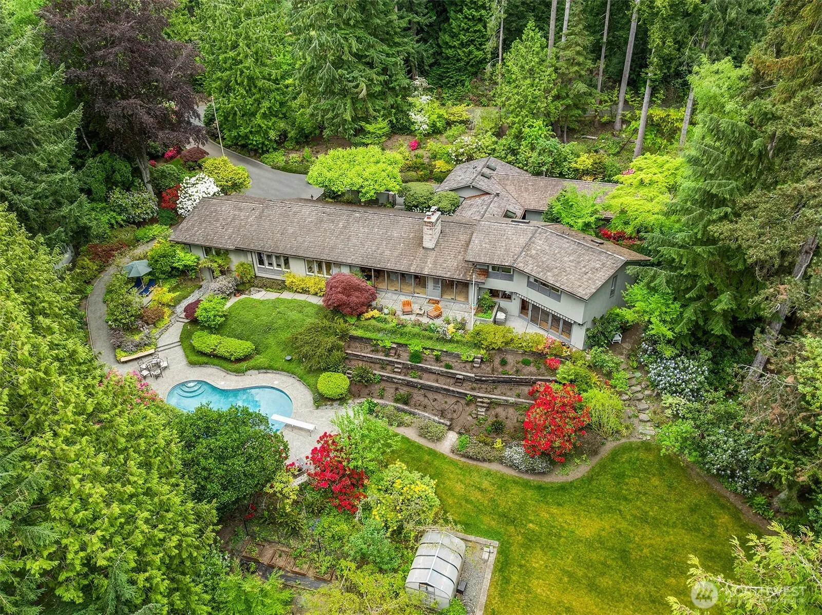 114 Nw Highland Drive, Shoreline