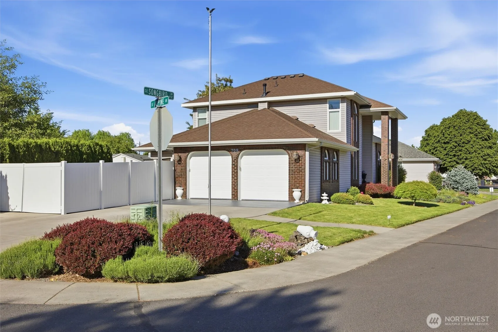 Property photo for 709 Se Songbird Lane, College Place photo 4