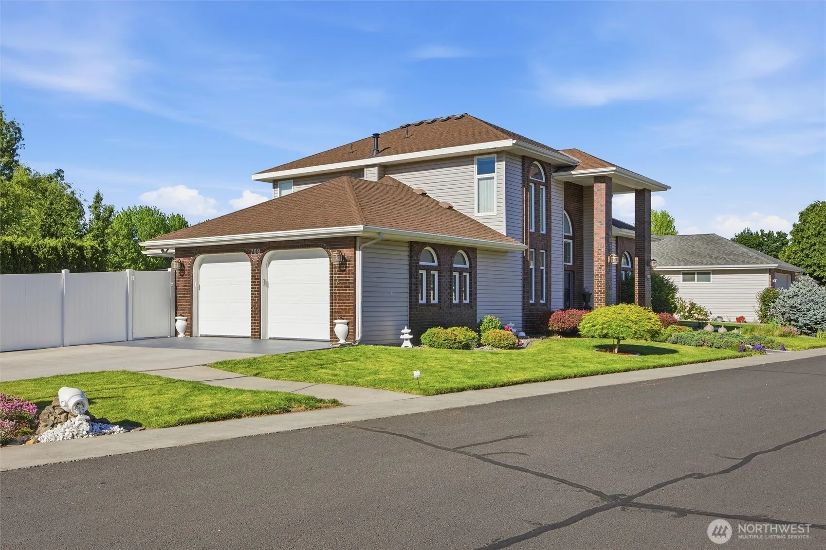 Property photo for 709 Se Songbird Lane, College Place photo 5