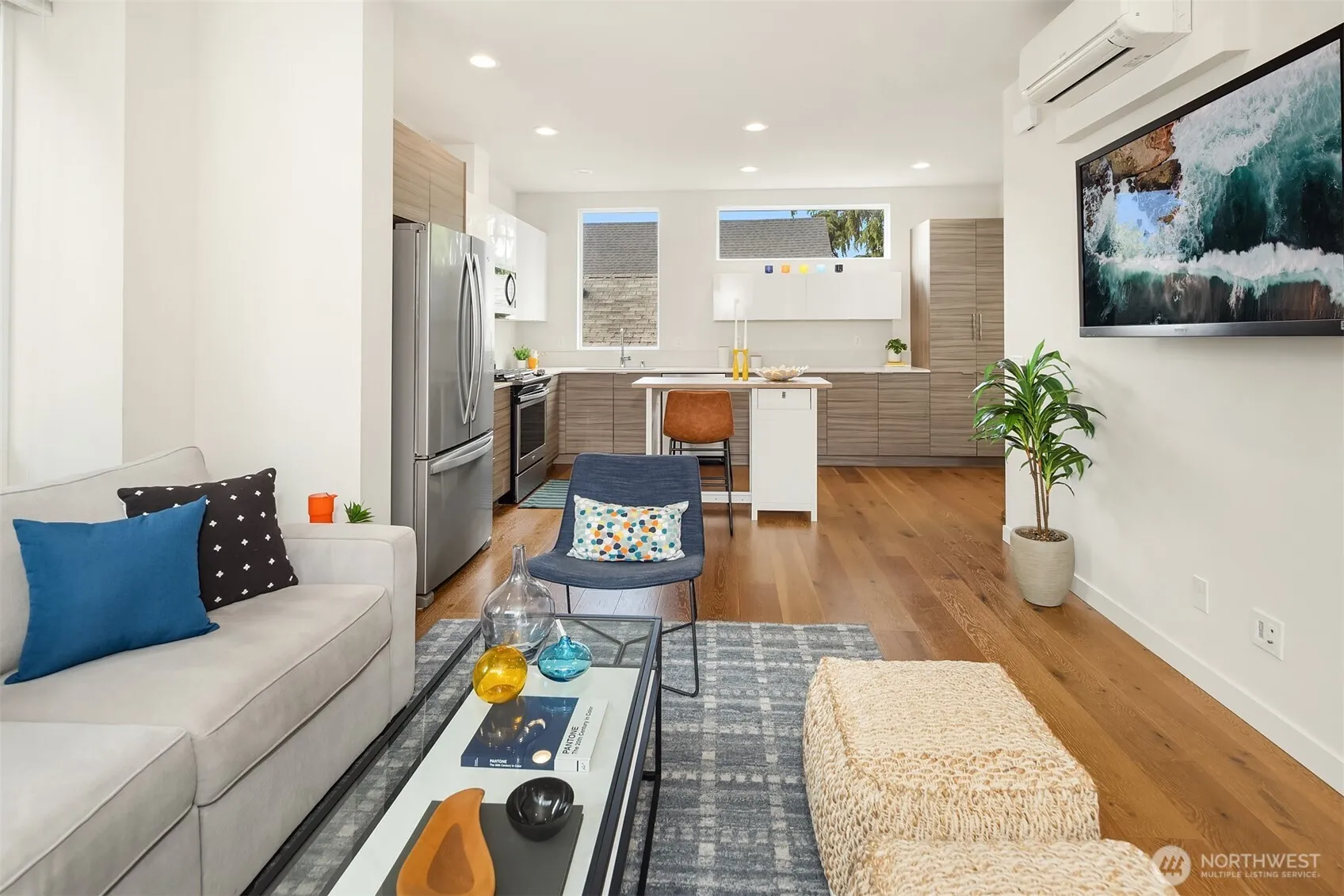 Property photo for 3029 3rd Avenue W #b, Seattle photo 5