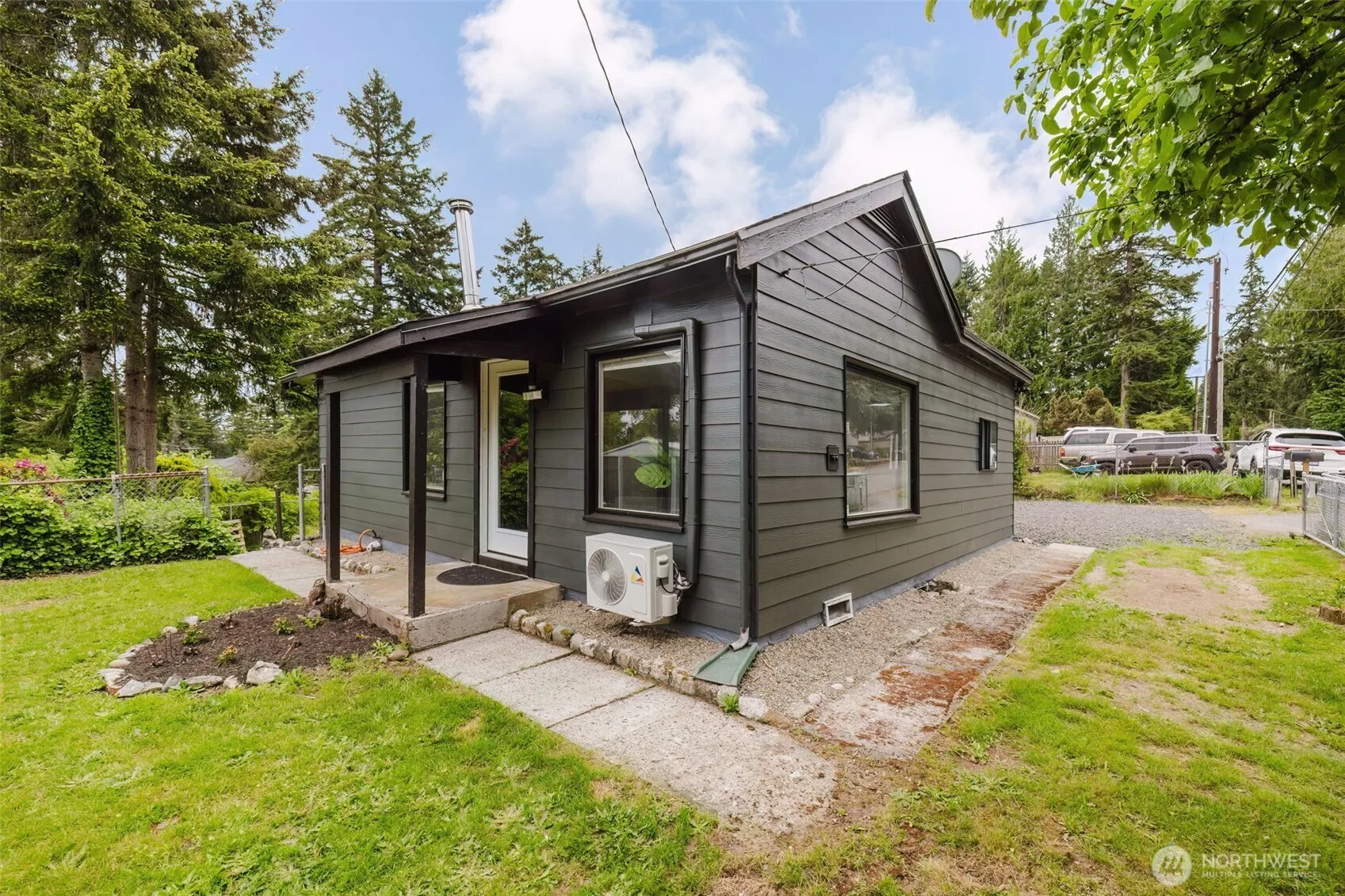 Property photo for 54 Sunnyhill Road W, Bremerton photo 2