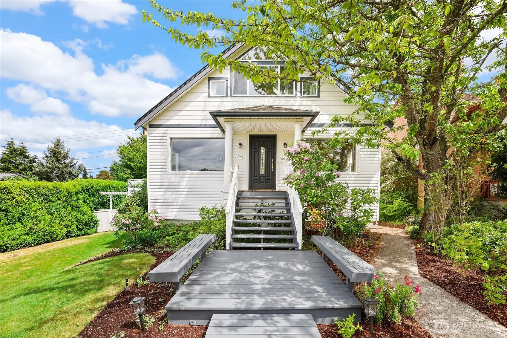 6716 37th Avenue Sw, Seattle