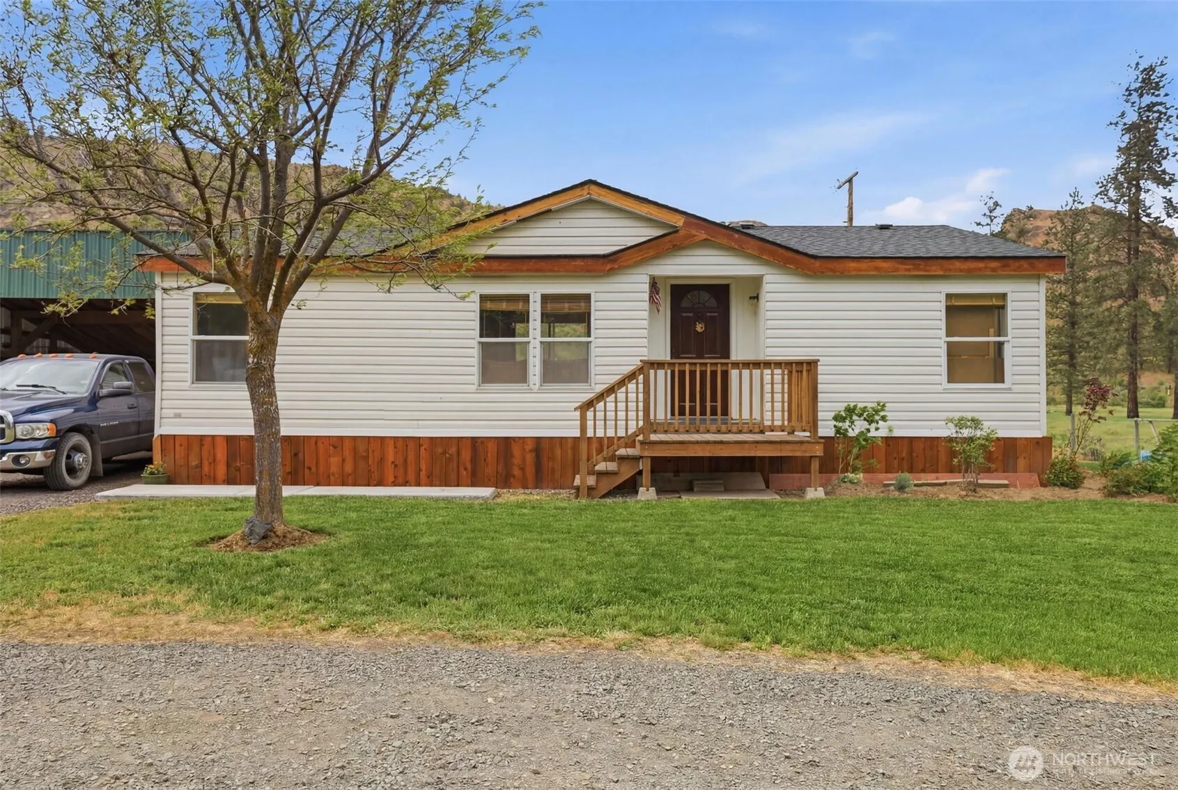 Property photo for 36499 Teel Hill Road N, Davenport photo 2