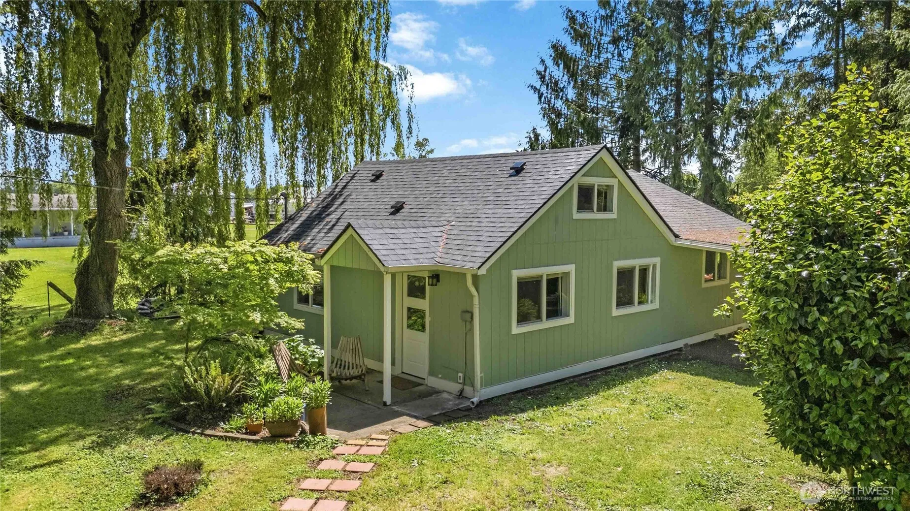 Property photo for 36 E Little Island Road, Cathlamet photo 3