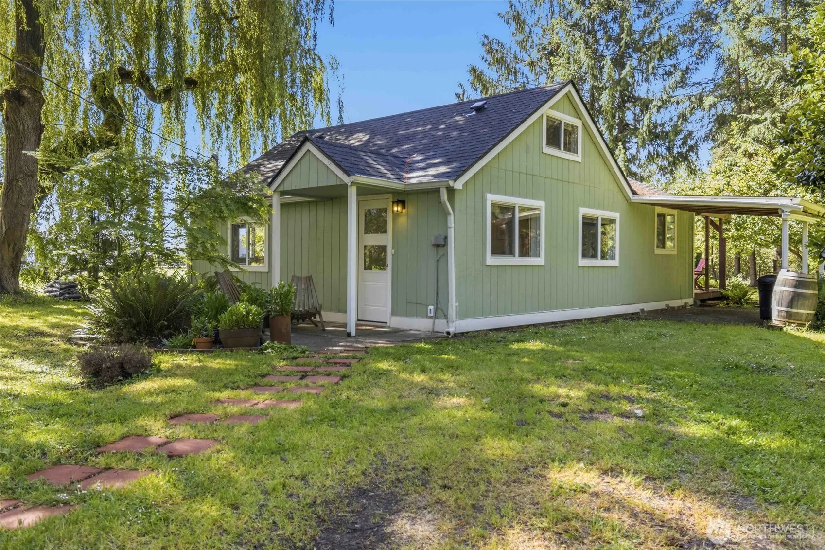 Property photo for 36 E Little Island Road, Cathlamet photo 2