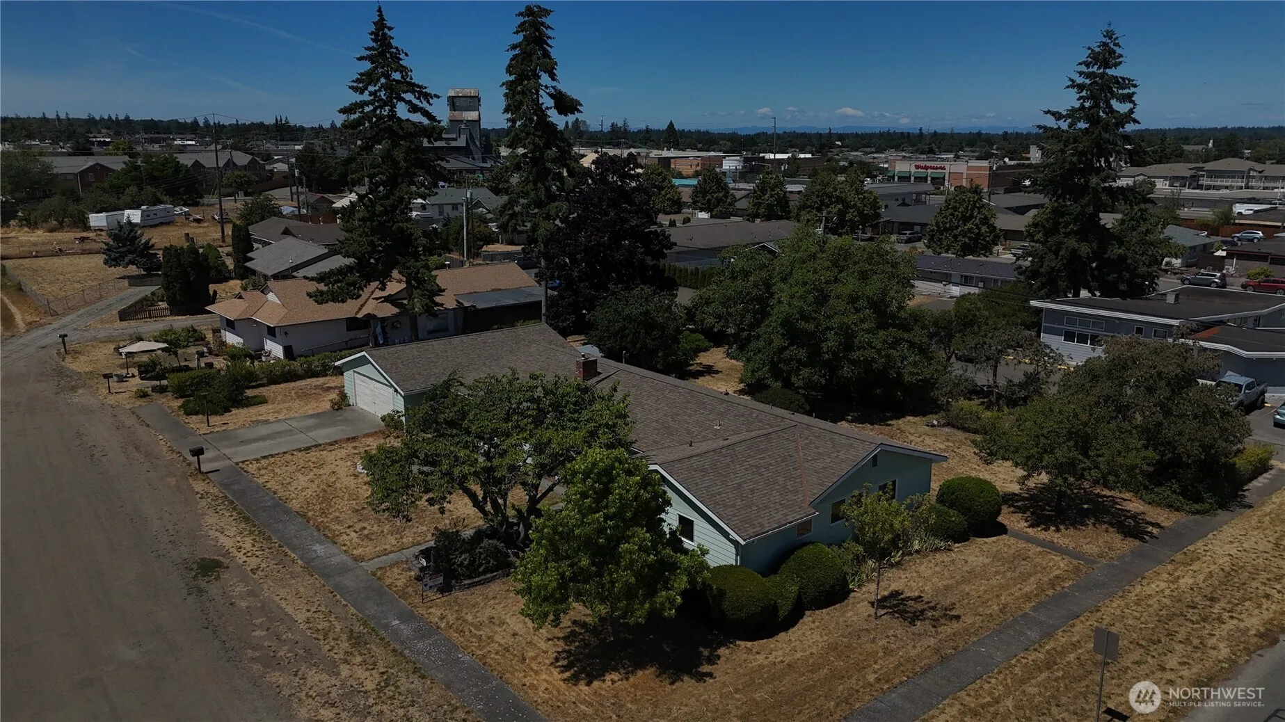 Property photo for 402 W Maple Street, Sequim photo 2