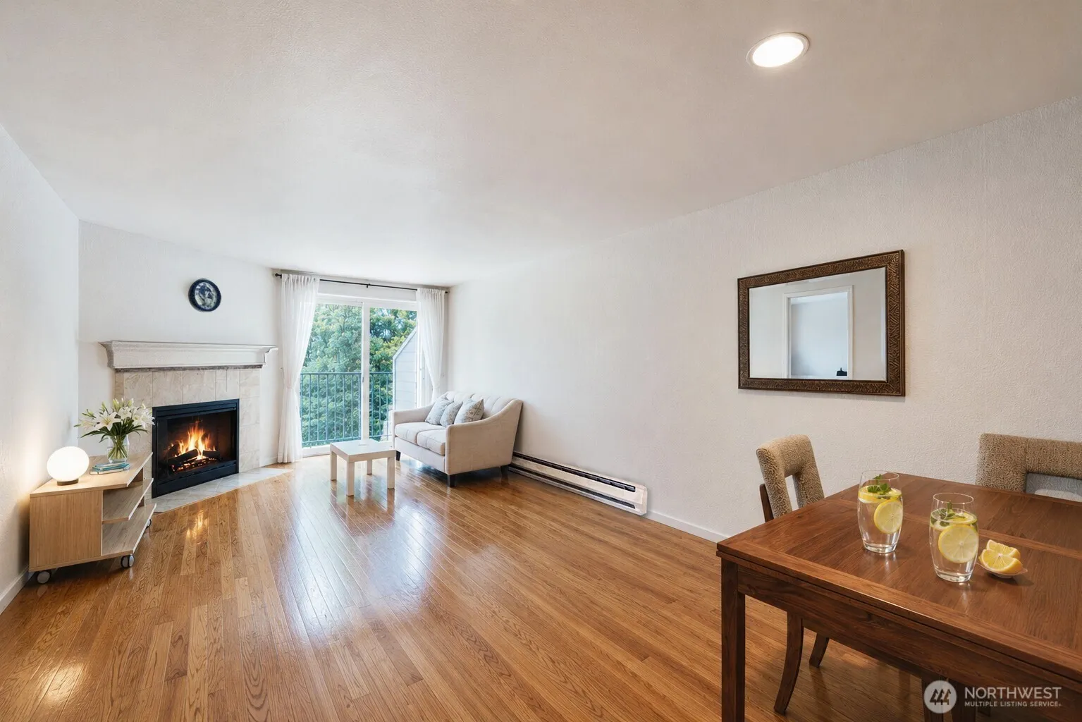 Property photo for 12511 Se 41st Place #a301, Bellevue photo 2