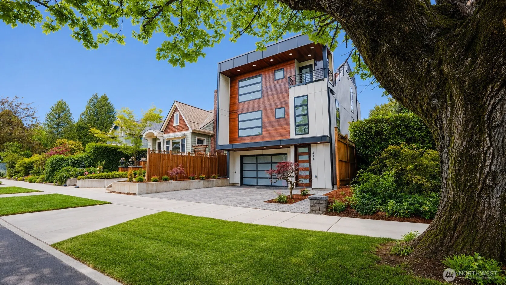 Property photo for 414 30th Avenue, Seattle