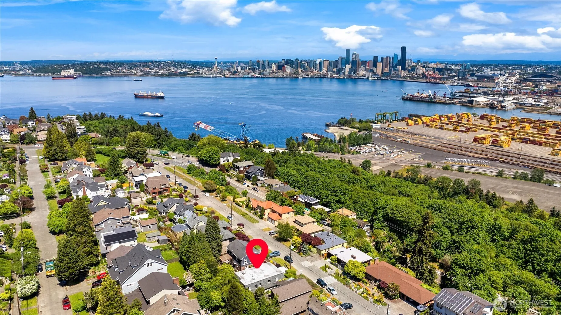 Property photo for 2727 36th Avenue Sw, Seattle