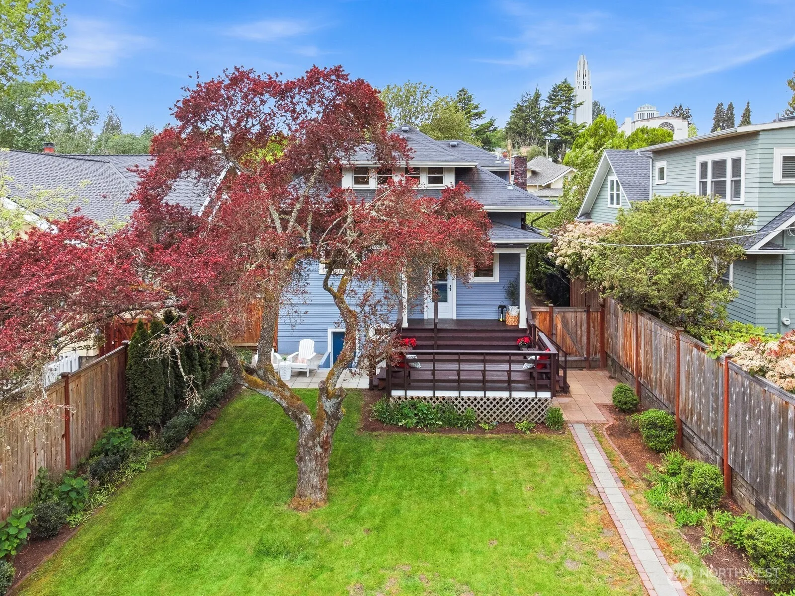 Property photo for 726 20th Avenue E, Seattle photo 4