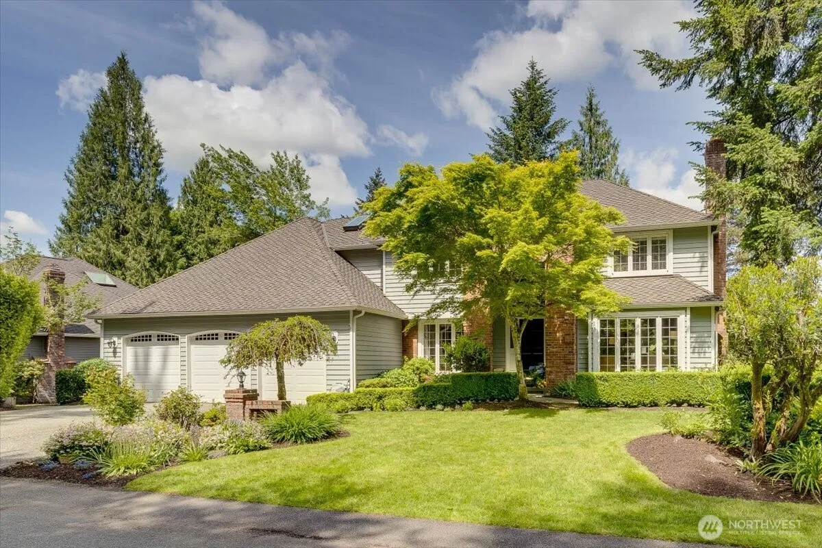 Property photo for 23956 Ne 31st Way, Sammamish, WA 98074