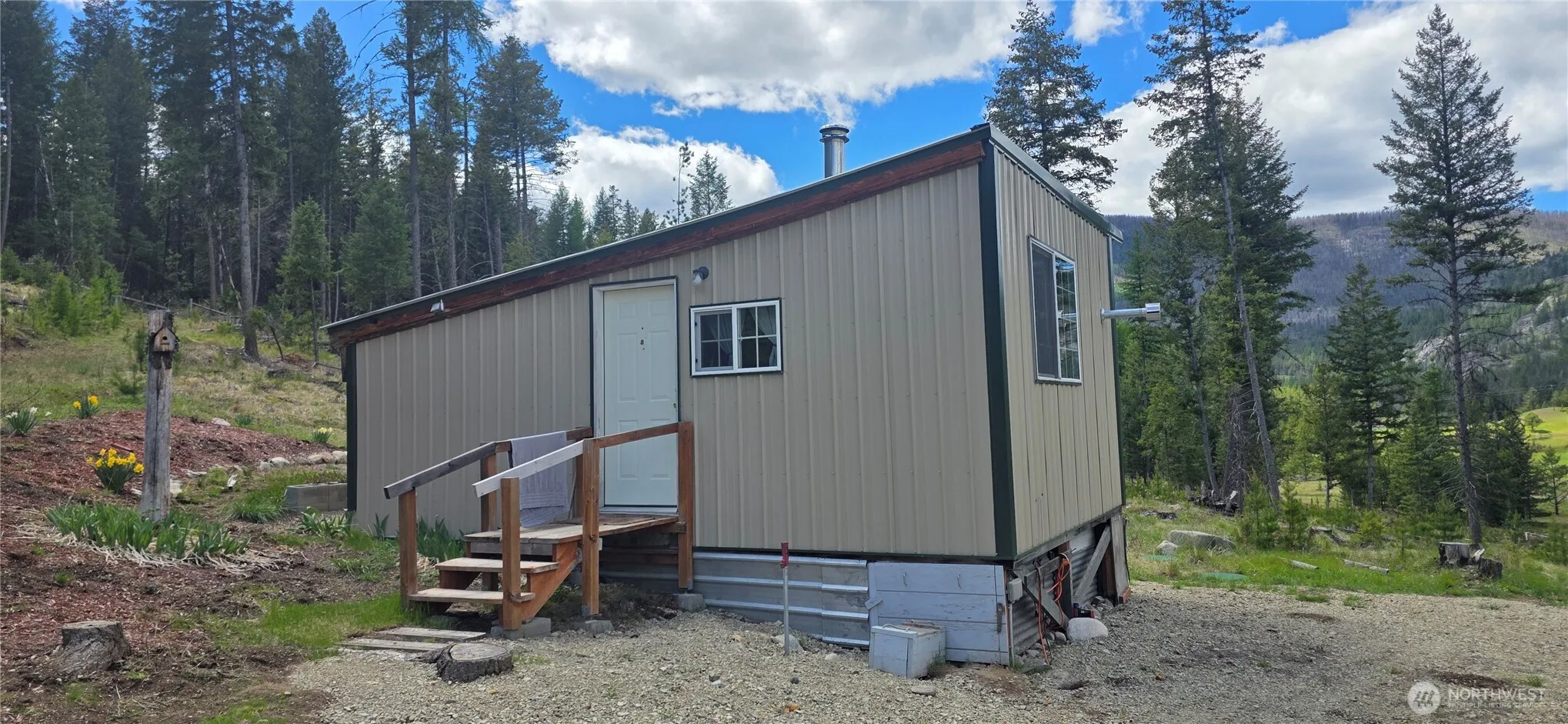 Property photo for 790 Onaparte Lake Rd, Tonasket photo 2