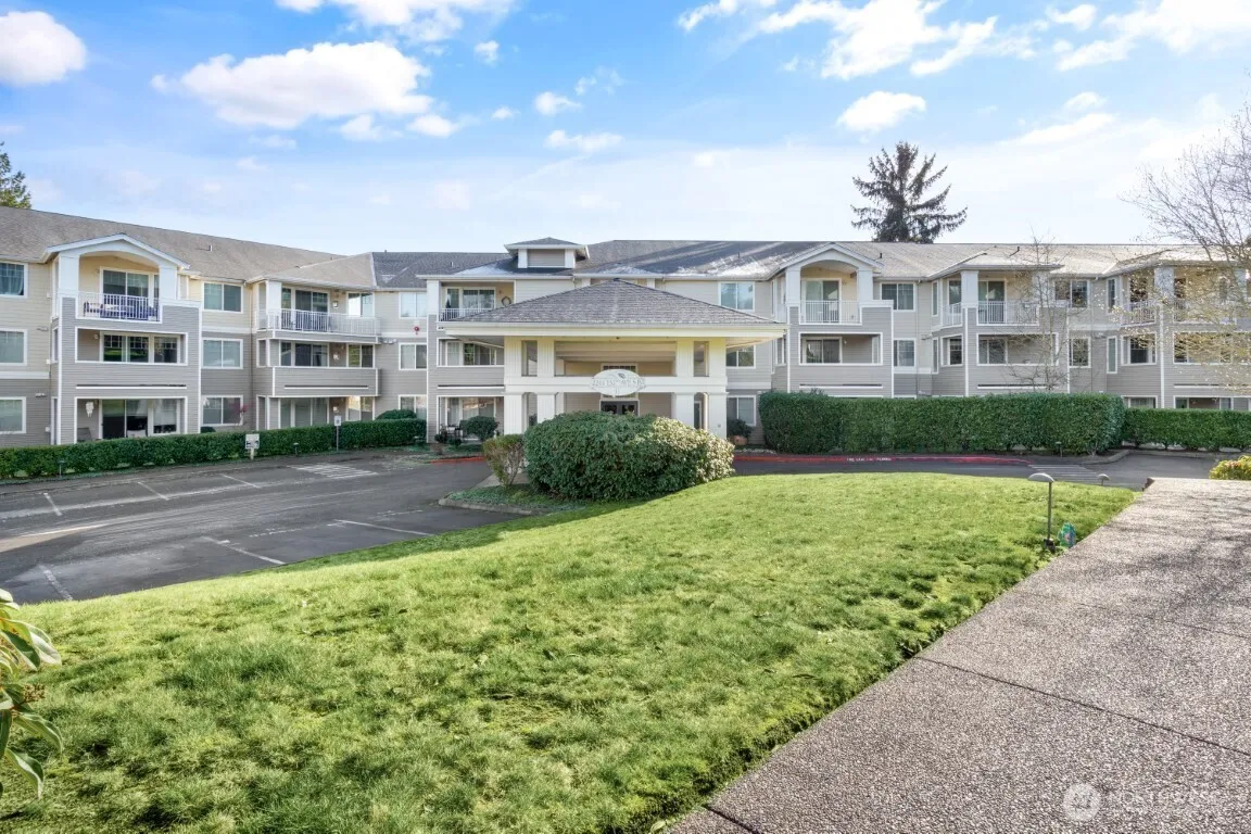 2244 132nd Avenue Se #b112, Bellevue