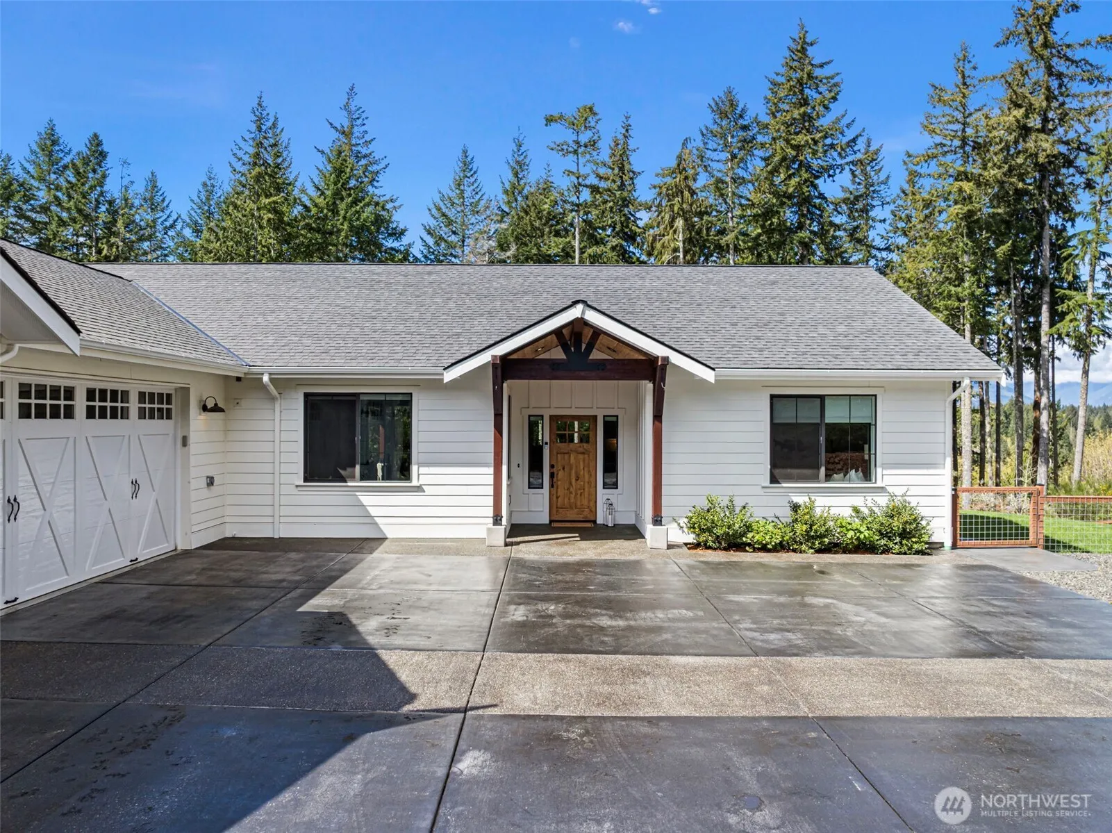 Property photo for 10128 Merlins Lane Nw, Bremerton photo 4