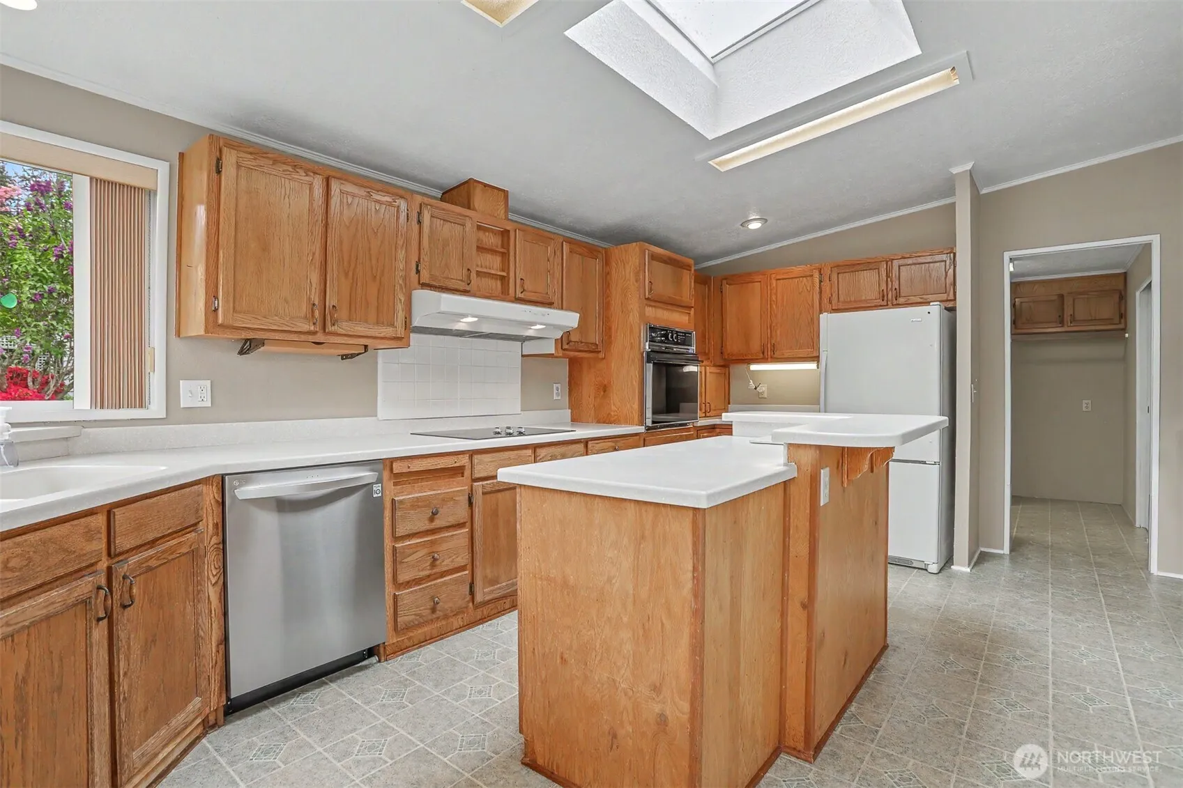 Property photo for 905 243rd Street Sw, Bothell photo 4
