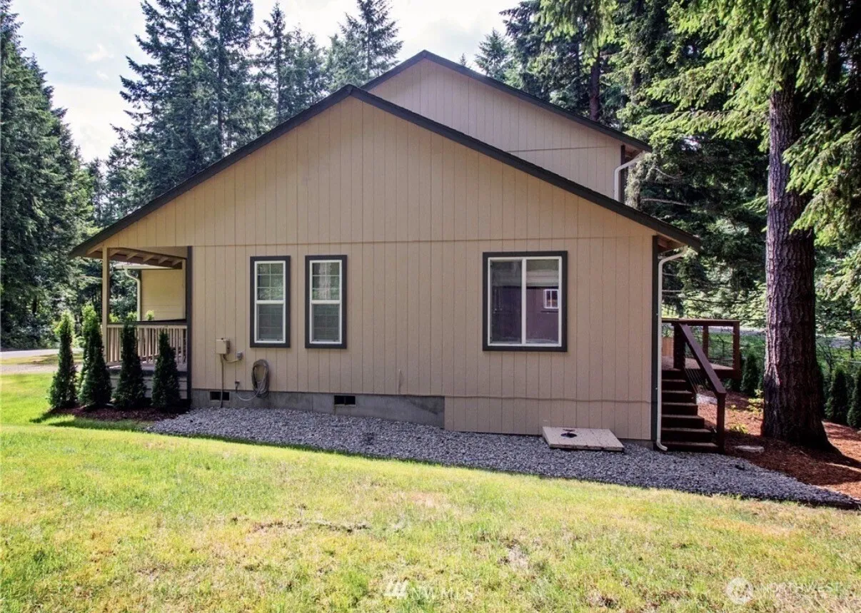 Property photo for 22143 Se Bluewater Drive Se, Yelm photo 2