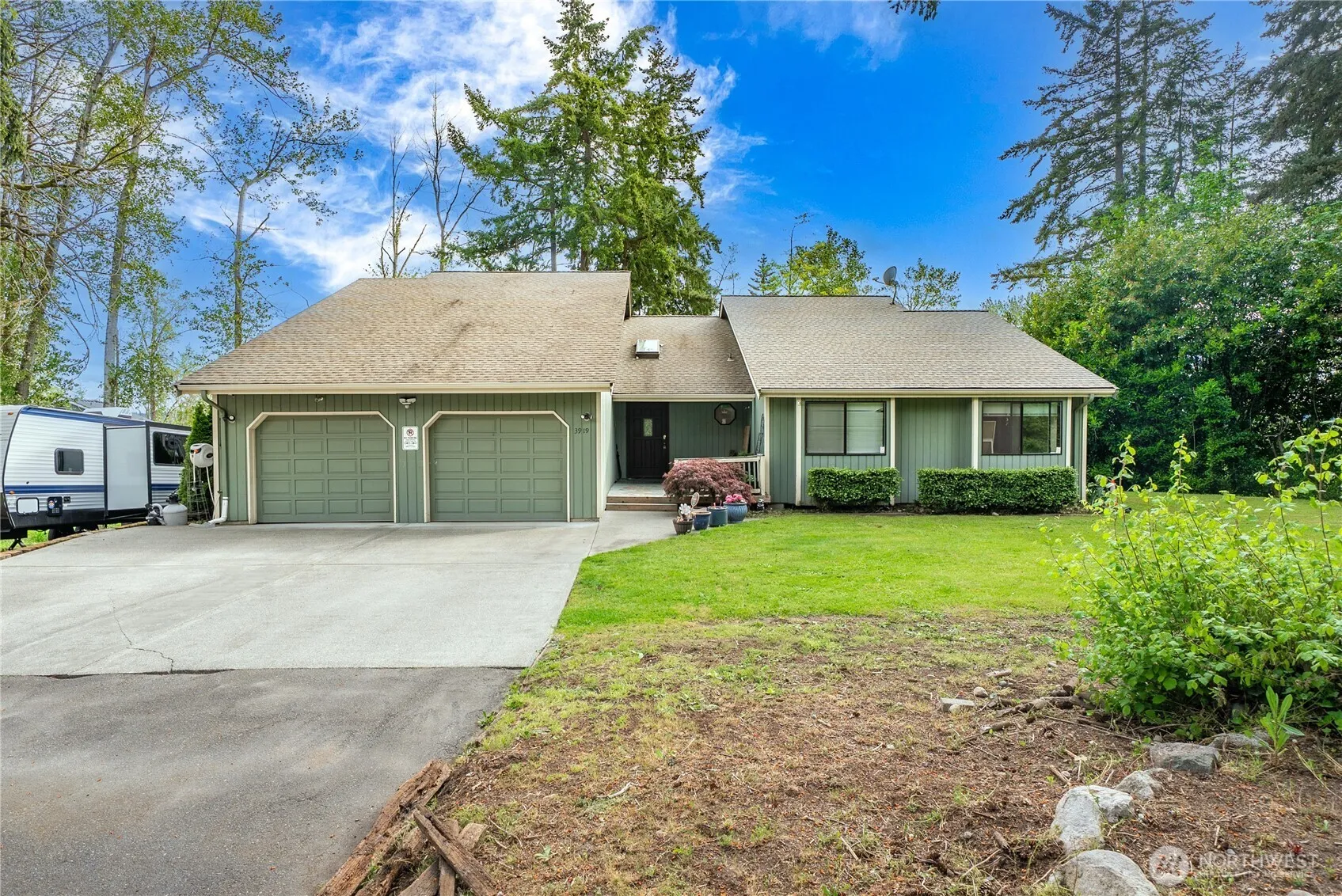 Property photo for 3919 97th Avenue E, Edgewood