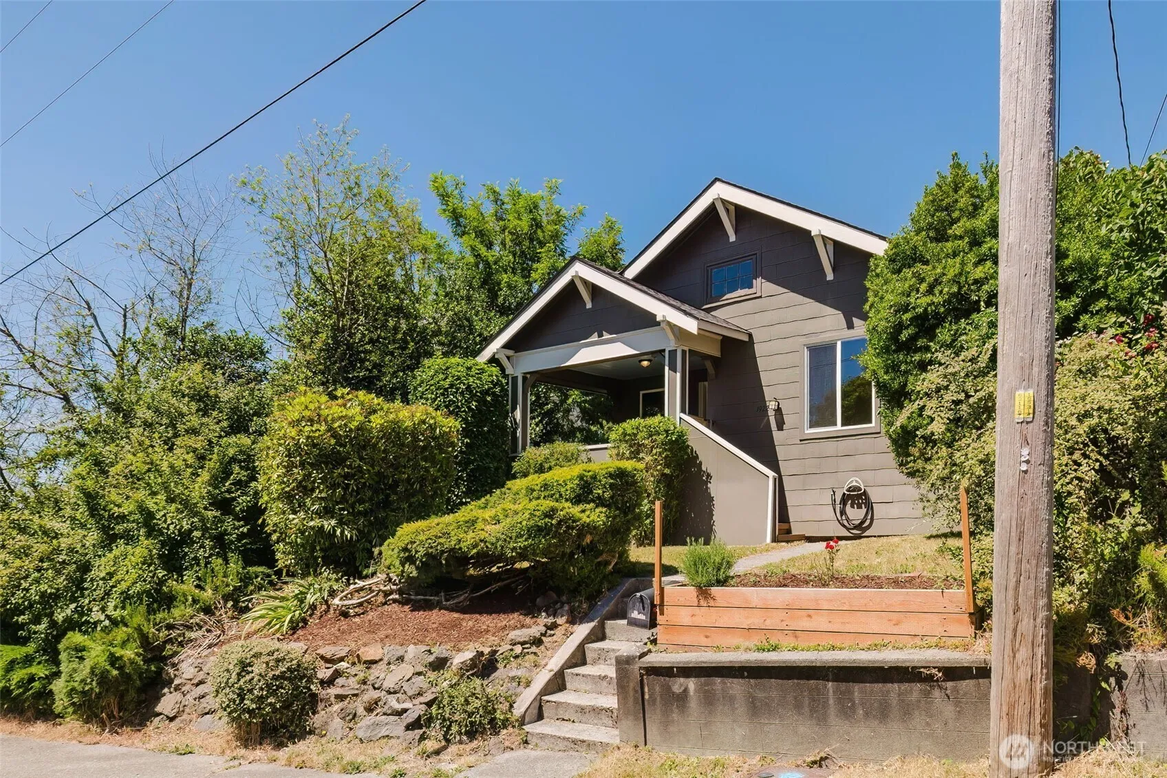 Property photo for 1922 4th Street, Bremerton photo 2