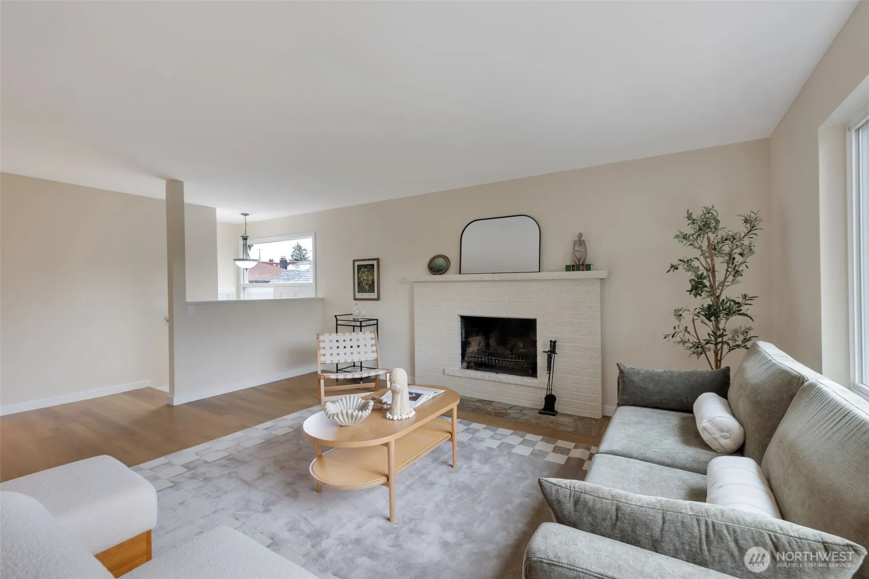 Property photo for 7727 27th Avenue Nw, Seattle photo 4