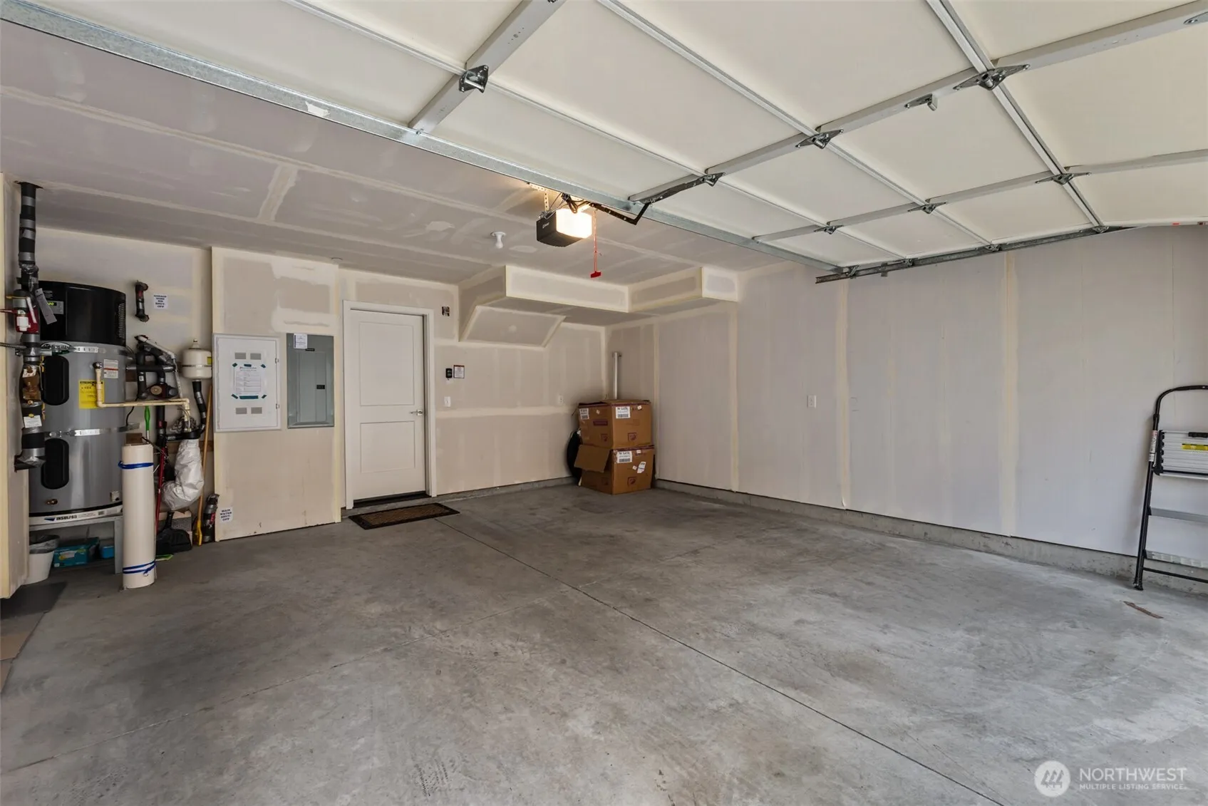 Property photo for 15729 Ne 14th Aly, Bellevue photo 5