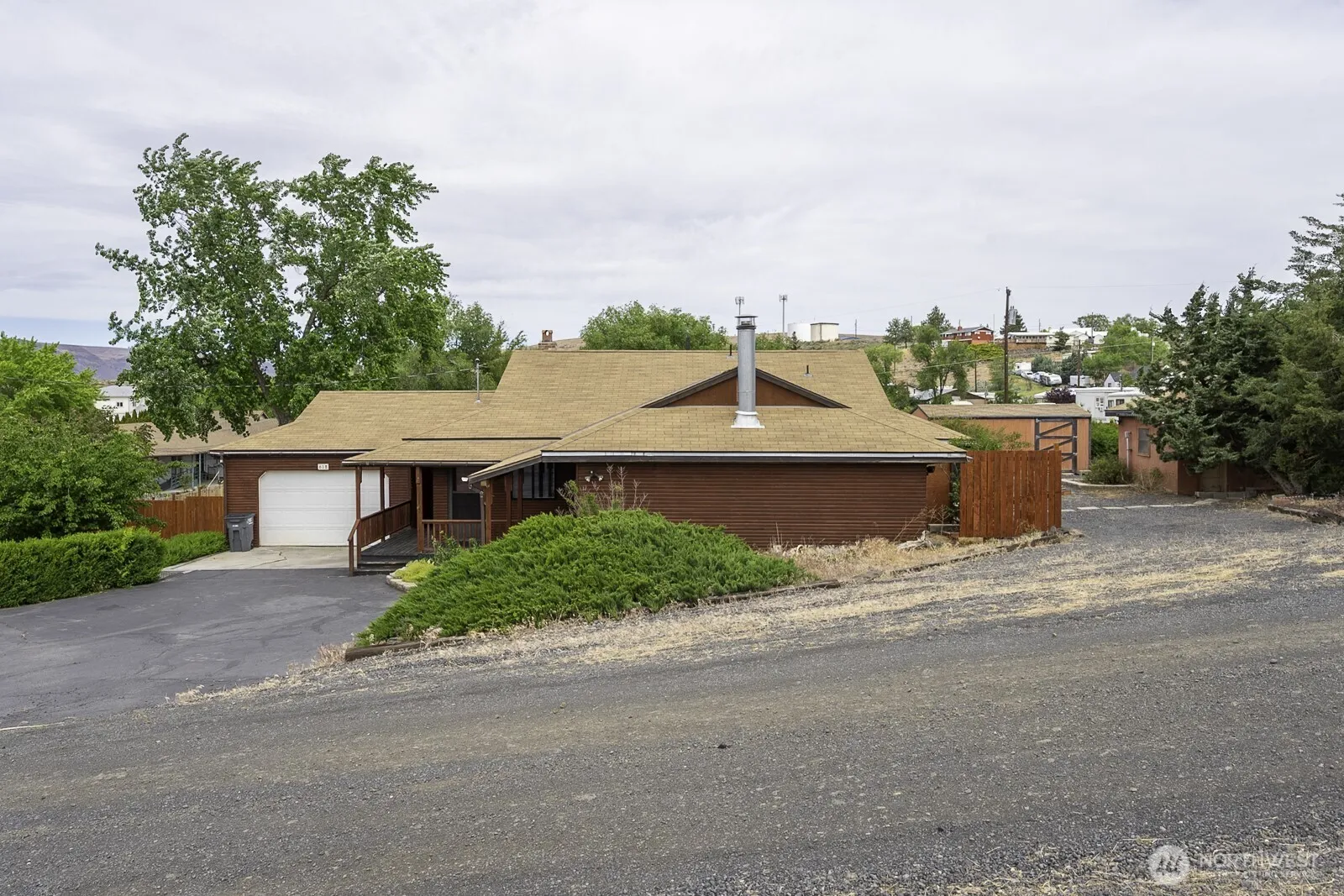 Property photo for 618 1st Avenue Ne, Soap Lake photo 4