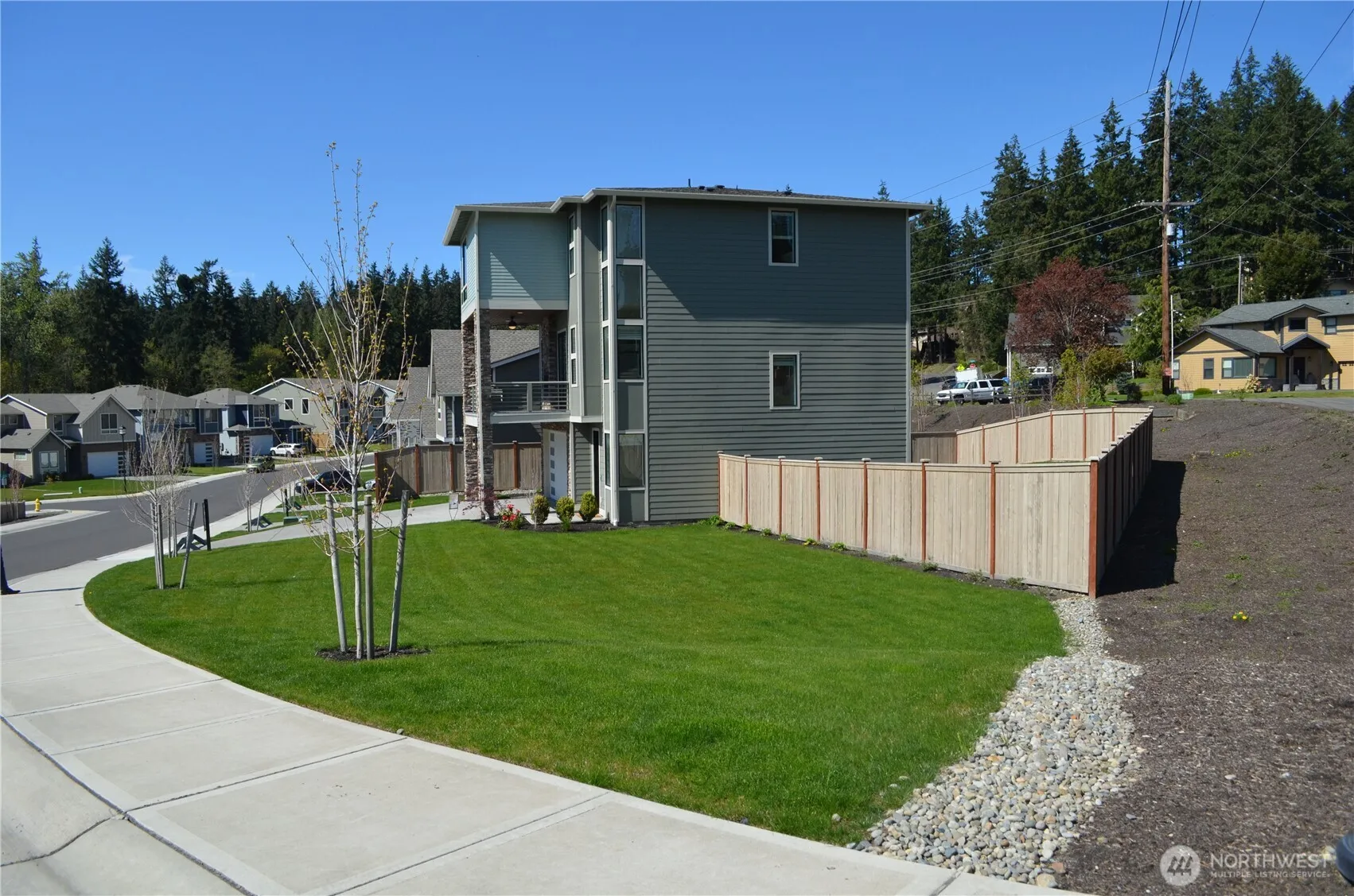 Property photo for 9513 38th Street E, Edgewood photo 2
