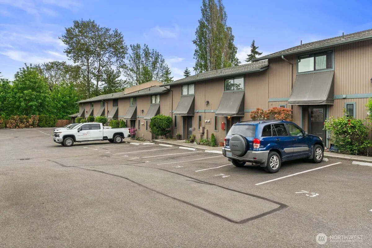 Property photo for 13702 37th Avenue S #51, Tukwila photo 2