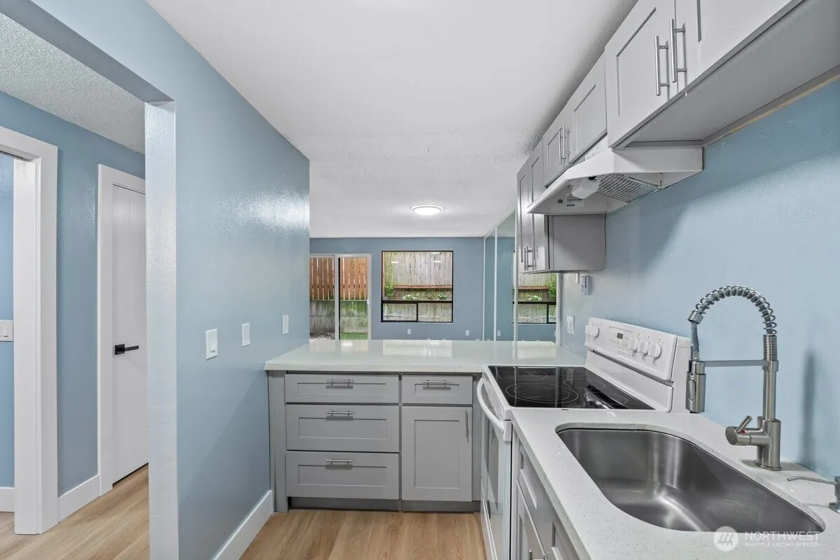 Property photo for 13702 37th Avenue S #51, Tukwila photo 4