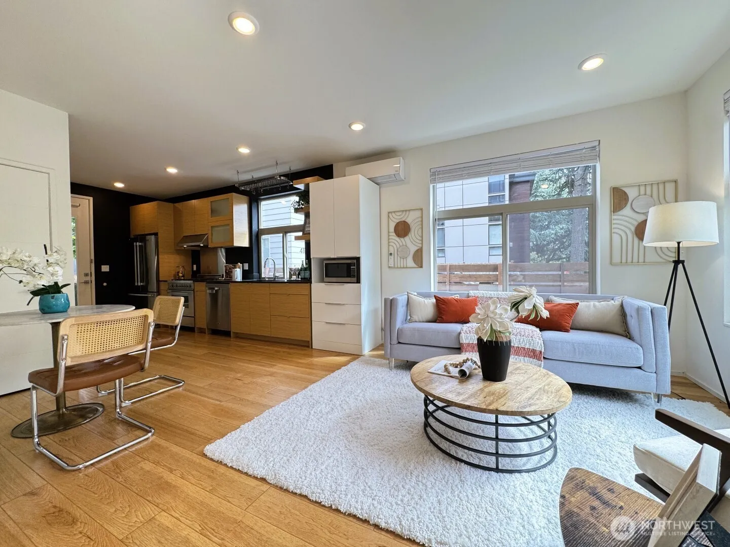 Property photo for 4114 Linden Avenue N #a, Seattle photo 3